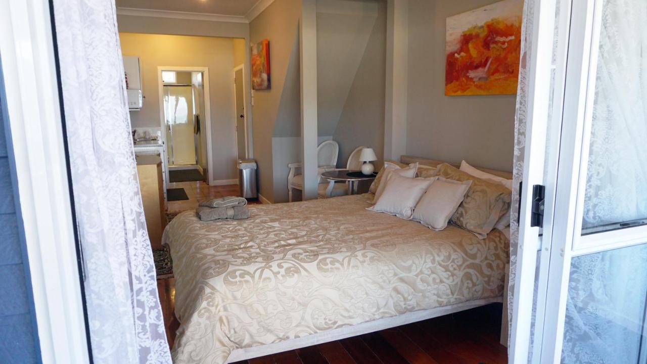 وايتيانغا Nana Glads Beachfront Accommodation المظهر الخارجي الصورة