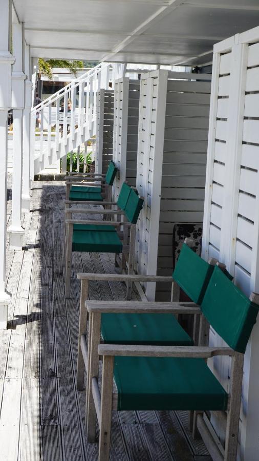 وايتيانغا Nana Glads Beachfront Accommodation المظهر الخارجي الصورة