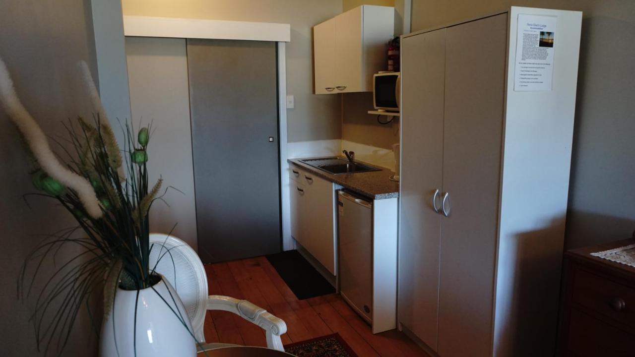 وايتيانغا Nana Glads Beachfront Accommodation المظهر الخارجي الصورة