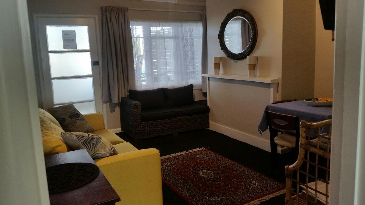 وايتيانغا Nana Glads Beachfront Accommodation المظهر الخارجي الصورة