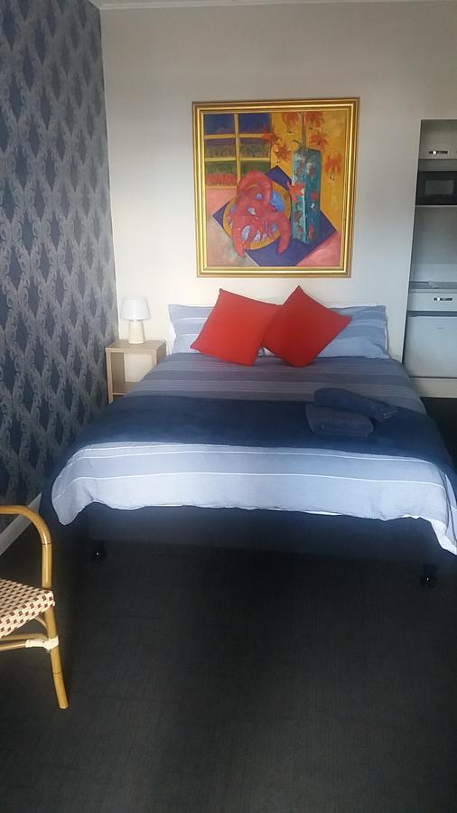 وايتيانغا Nana Glads Beachfront Accommodation المظهر الخارجي الصورة
